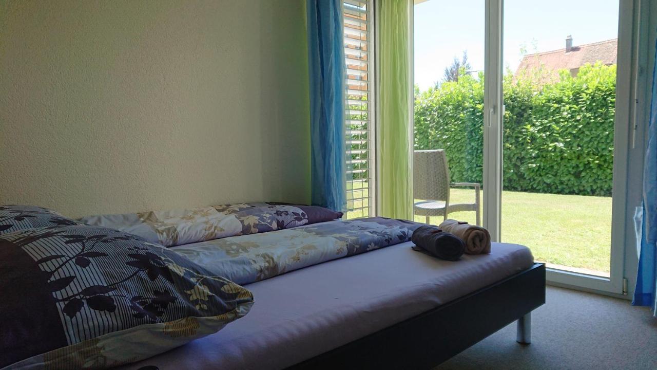 Privatzimmer 300M Zur S-Bahn Jona Rapperswil-Jona エクステリア 写真
