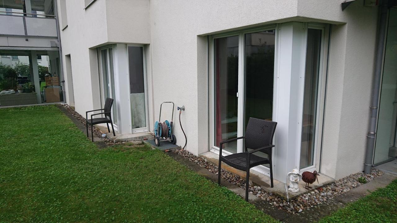 Privatzimmer 300M Zur S-Bahn Jona Rapperswil-Jona エクステリア 写真